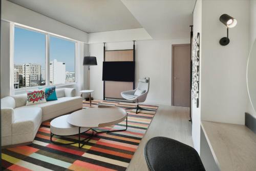Azaiba Hotel | Aloft Muscat