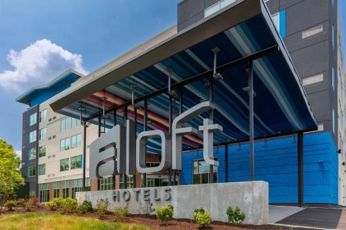 Merry Oaks Hotel | Aloft Nashville Airport