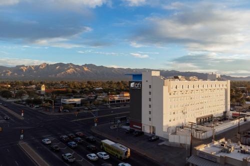 Sam Hughes Hotel | Aloft Tucson University