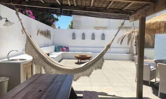 Parede Casa | Aloha Beach House Entire Home in Parede Cascais