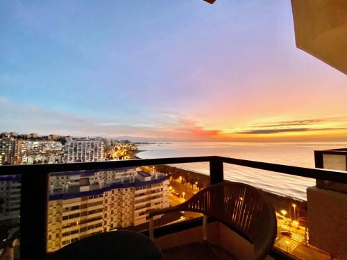 Torrequebrada Apartamento | Aloha Playa Deluxe WiFi Swimming Pools & Parking