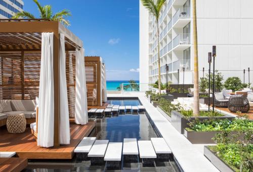 Waikiki Hotel | 'Alohilani Resort Waikiki Beach