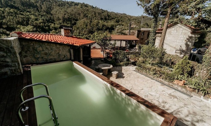 Canicada Casa | Alojamento T4 Gerês-Junto ao Rio