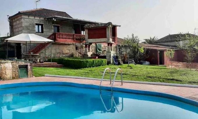 Reza Casa | ALOJAMIENTO ENTERO CON PISCINA Y JARDIN.