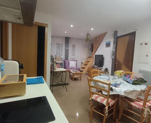Noves de Segre Apartamento | Alojamiento Evelyne Cal Paleta Noves de Segre