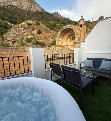 Cazorla Casa | Alojamiento Jacuzzi Las Ruinas