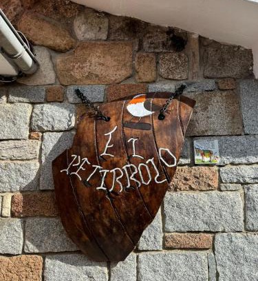 Cerceda Casa | Alojamiento Rural El Petirrojo con patio jardín