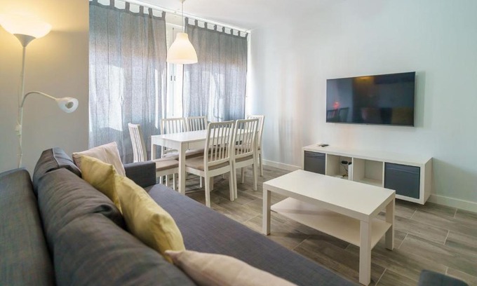 Alcalá de Henares Apartamento | Alojamiento Turístico Las Cigüeñas