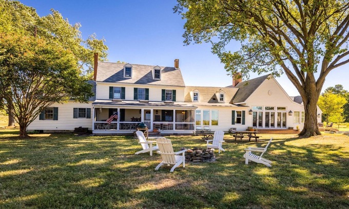 Cambridge Otro | Alpaca Farm on Chesapeake Bay - 86 Private Acres, Heated Pool, Beach, 600' Pier