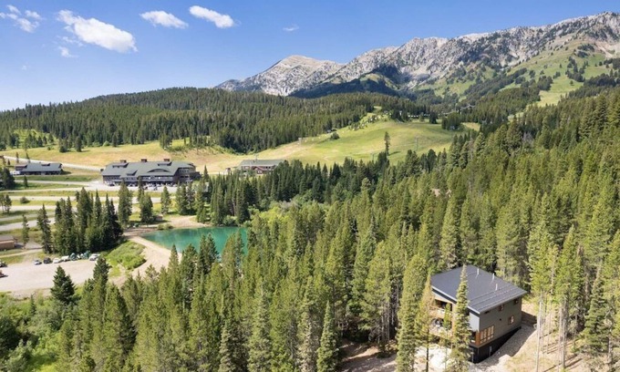 Bozeman Chalet De Esquí | Luxury Home @ Bridger Bowl and Crosscut: Last weekend of Bridger Bowl Open!