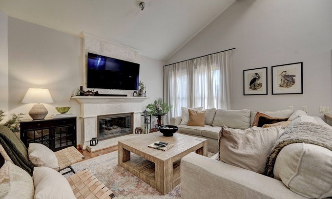 Southwest Colorado Springs Casa | Alpenglow COS: Your Family’s Adventure Starts Here – Hot Tub, Game Room & More!
