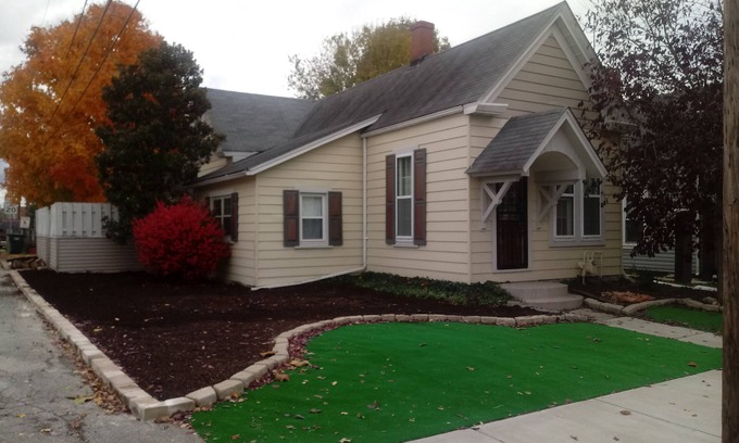 Jeffersonville - Clarksville Apartamento | AlpenRose #2 Jacuzzi City Bar