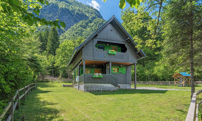 Ukanc Chalet De Esquí | Alpine Chalet Metka at Lake Bohinj, Bohinj, Slovenia