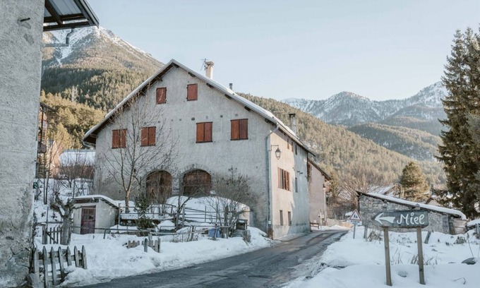 Montgenevre Apartamento | Alpine duplex apartment for 9 people