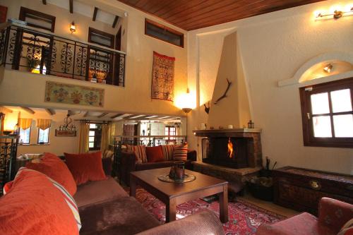 Arachova Apartamento | Alpine Escape Maisonette by Ski Alure
