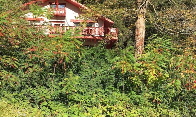 Shandaken Casa | Alpine Four Season Lodge Shandaken NY sleeps 18