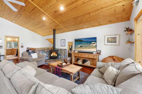 Tahoma Casa | Alpine Gem Near Homewood Mountain