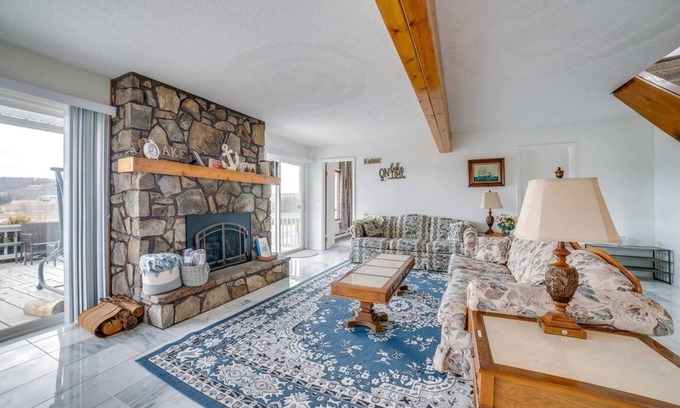 Terra Alta Casa | Alpine Lake Resort Home: Stunning Lake Views!