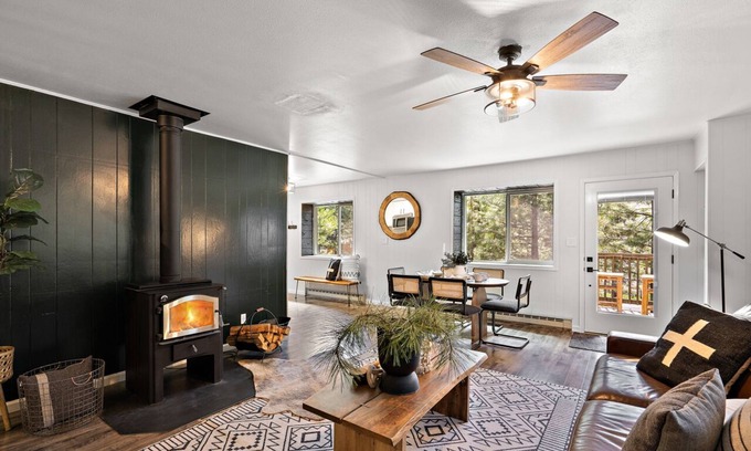 McCall Cabina | Alpine Nine - Modern, cozy cabin in the woods close to town