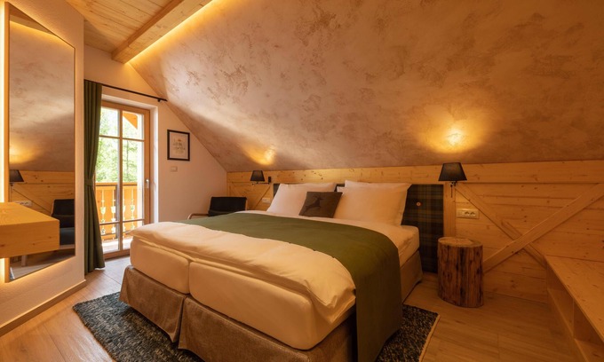 Ukanc Chalet De Esquí | Alpine SPA Chalet with Sauna & Fireplace at Lake Bohinj