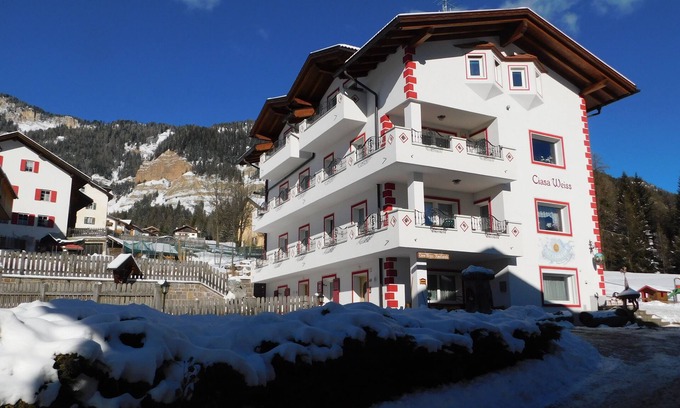 Vigo di Fassa Apartamento | Alpine style apartment with beautiful view