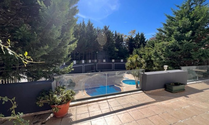 Sariyer Condominio | ALR SUITES - Eclectic 3BR w/Garden,Sauna,Pool,Gym,Courts,24/7Concierge