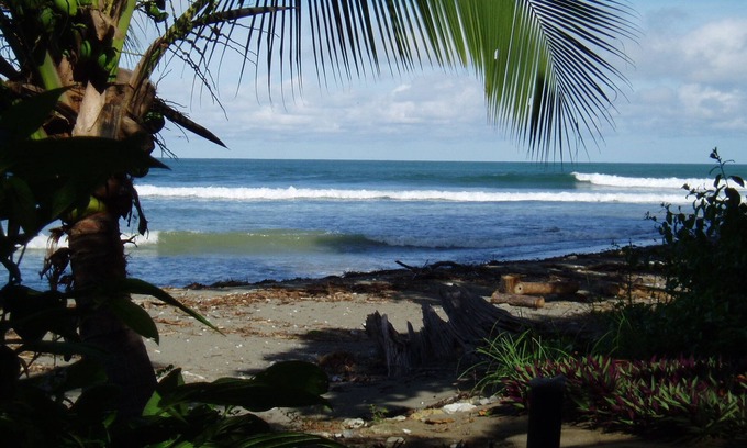 Puerto Jiménez Casa | NUEVO HOGAR EN LA PLAYA EN LA SELVA. Surf, cascada, yoga, restaurantes cercanos.