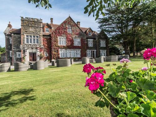Newton Ferrers Casa | Alston Hall
