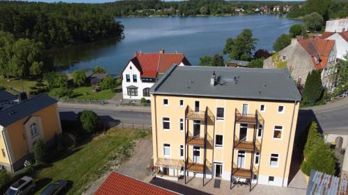 Lychen Apartamento | Alt-Berliner Schwanenhof - Ferienwohnungen Lychen