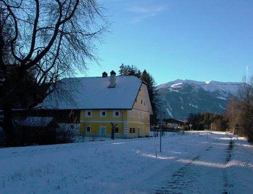 Mariapfarr Apartamento | Alter WIrt First Floor Apartment