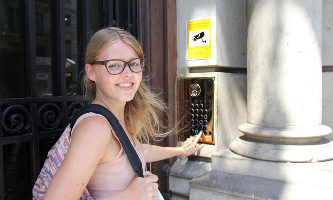 Eixample Hostal | Alternative Creative Youth Hostel Barcelona