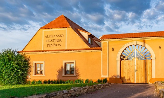 Milicovice Casa | Althanský hostinec