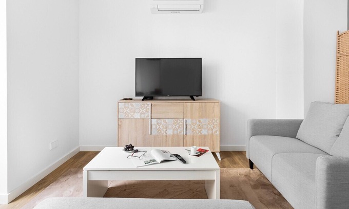 Santa Isabel Apartamento | ALTIDO Modern Central Self-Check In Studio in Estrela