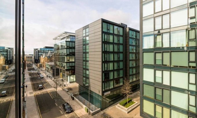 Laurieston Apartamento | ALTIDO Fantastic 1-bed flat w/ parking