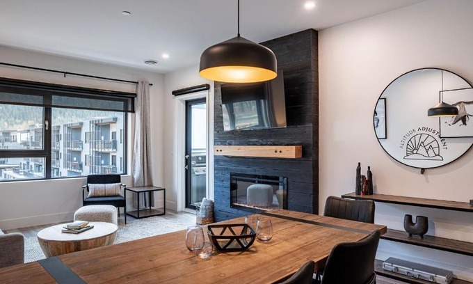 Revelstoke Apartamento | Altitude Adjustment by Revelstoke Vacations