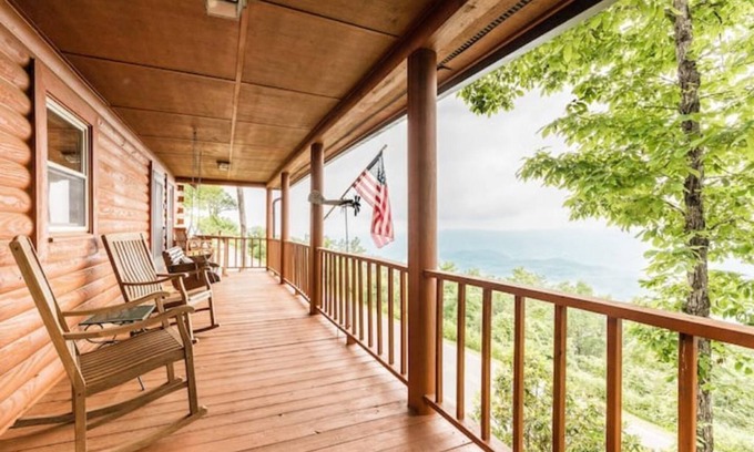 Lynn Cabina | Altitude Adjustment - Cabin with Panoramic Views
