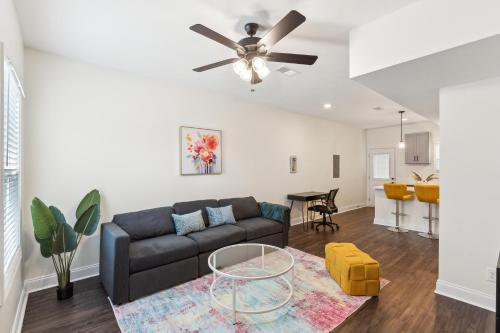 Clarksville Apartamento | Alto Q8 I Luxurious & Spacious I Free Parking