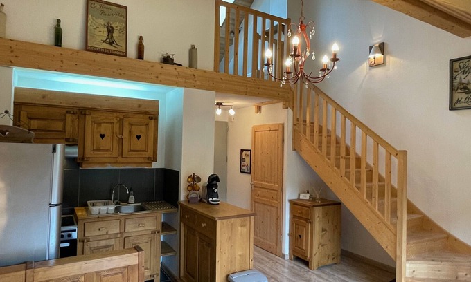 Laveissiere Apartamento | ALTURA T2 Duplex wifi au pied des montagnes