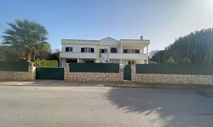 Montes de Alvor Villa | Alvor villa with mountain view. Salt water heatable private pool.