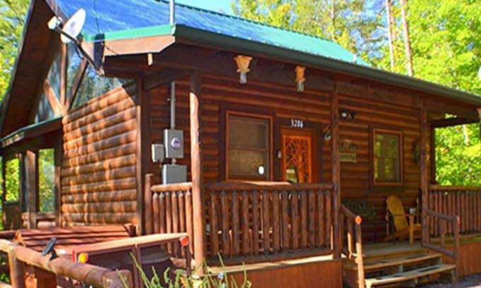 Gatlinburg - Pigeon Forge Cabina | Always Kiss Me Goodnight 1 Bedroom Cabin by RedAwning