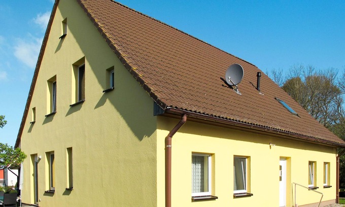 Waase Apartamento | Am Strom by Interhome