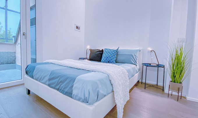 De Angeli Apartamento | AM65 SUITE - 16 min Duomo +Terrazzo + Parcheggio
