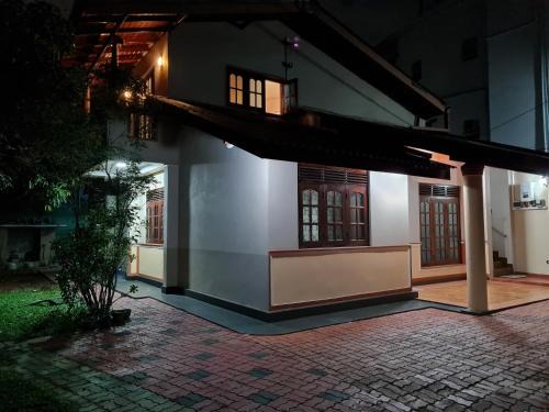 Kaduwela Casa | Ama HomeStay Guest Colombo
