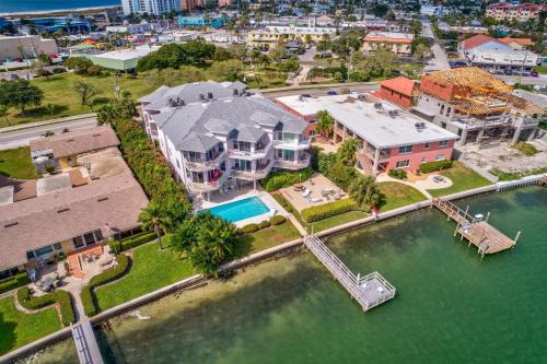 Treasure Island Casa | Amadeus 2