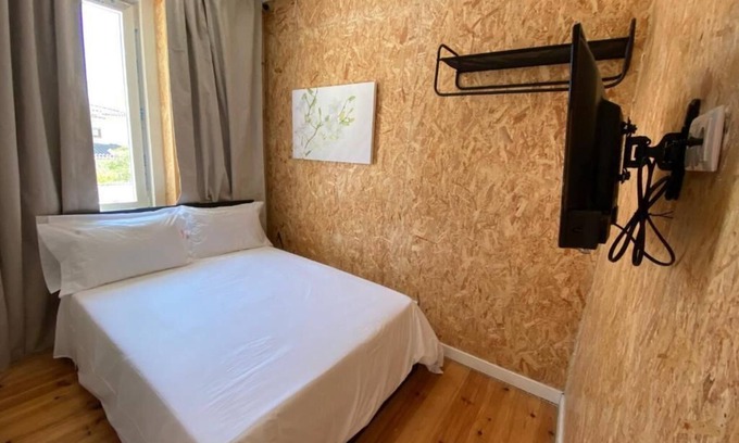 Reboleira Casa | Amadora Boutique Hostel