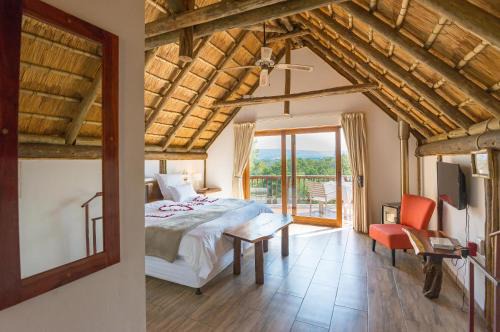 Greater Johannesburg Metropolitan Area Cabina | Amadwala Lodge