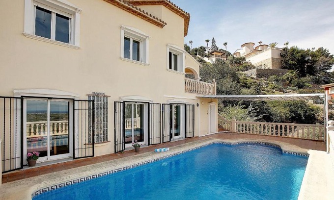 Pedreguer Villa | Amanda: 4 bedroom villa with stunning views