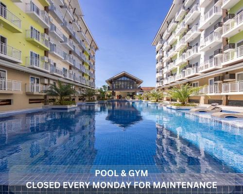 Mactan Export Processing Zone Apartamento | AMANI 132B with Pool View, Near Airport, Mall, Free Pool, Gym, Netflix, 200 Mbps Wi-fi