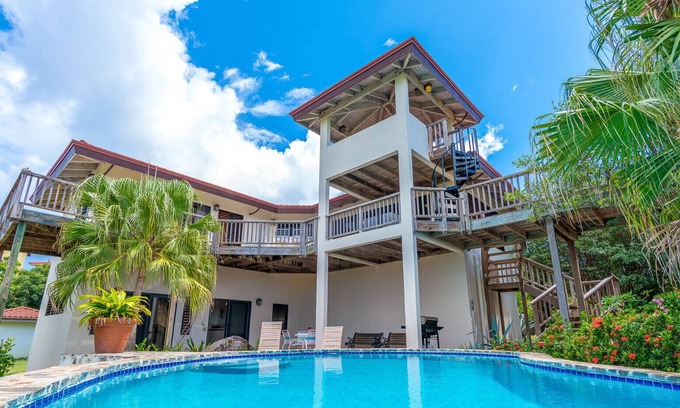 Little Trunk Bay Villa | Amani 2BR (3Pax) - Stunning Perfect Getaway