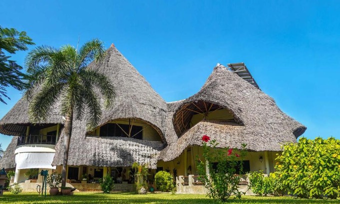 Diani Beach Villa | Amani Paradise - Luxury Villas